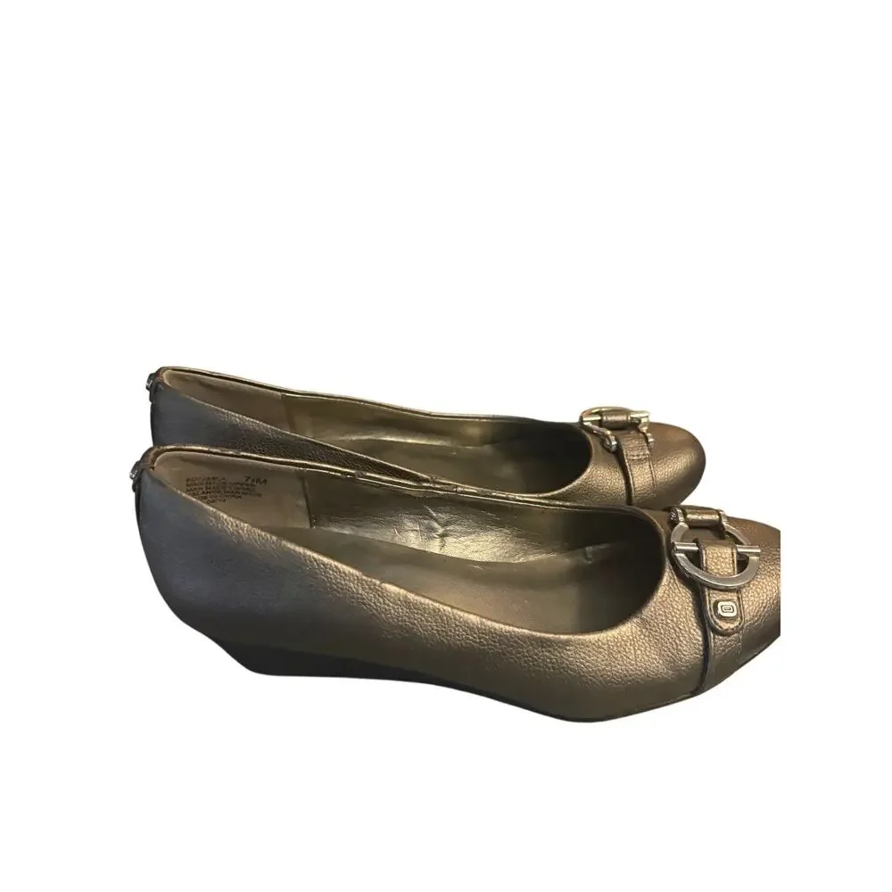 Bandolino Flats Metallic Pewter Leather Buckle Size 7.5M